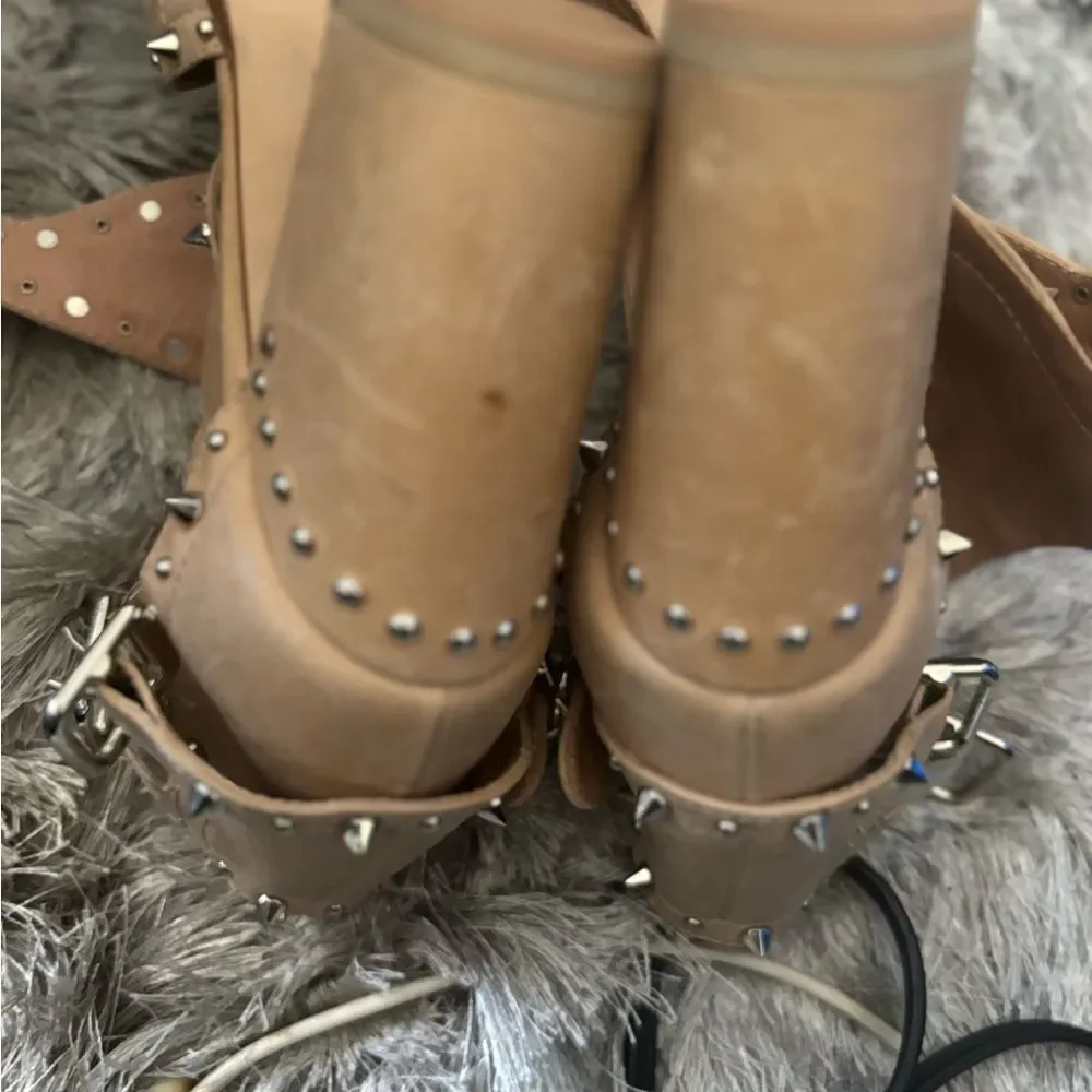 Laurence Dacade liquidation sale
